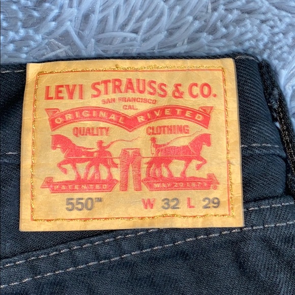 Black Levi Strauss Jeans - Picture 3 of 5